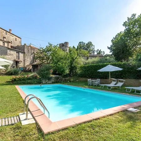 Valentia Apartment *